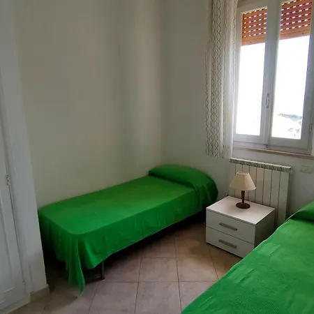 P313 Nr 105 Trilocale Sul Mare Con Ombrellone In Prima Fila Marcelli