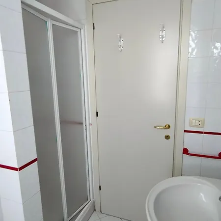 Casa vacanze P313 Nr 105 Trilocale Sul Mare Con Ombrellone In Prima Fila *