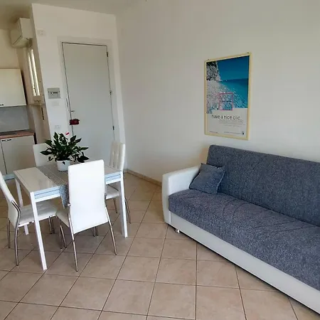 P313 Nr 105 Trilocale Sul Mare Con Ombrellone In Prima Fila Casa vacanze Marcelli