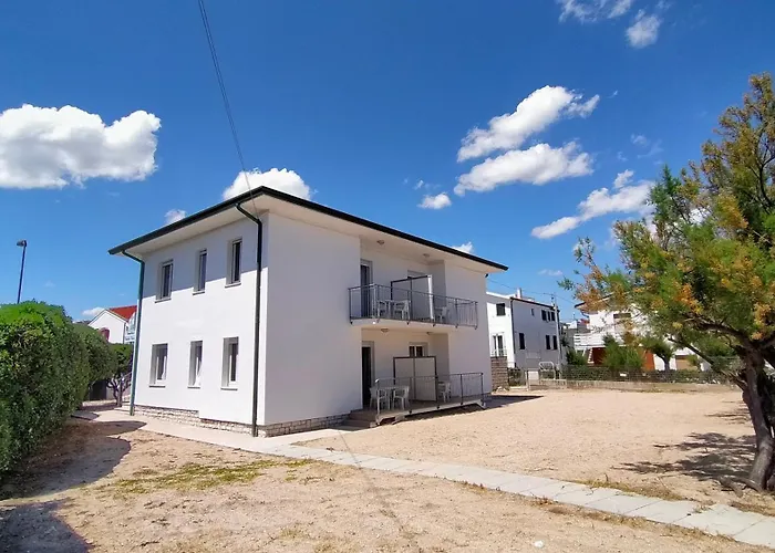 P313 Nr 105 Trilocale Sul Mare Con Ombrellone In Prima Fila *