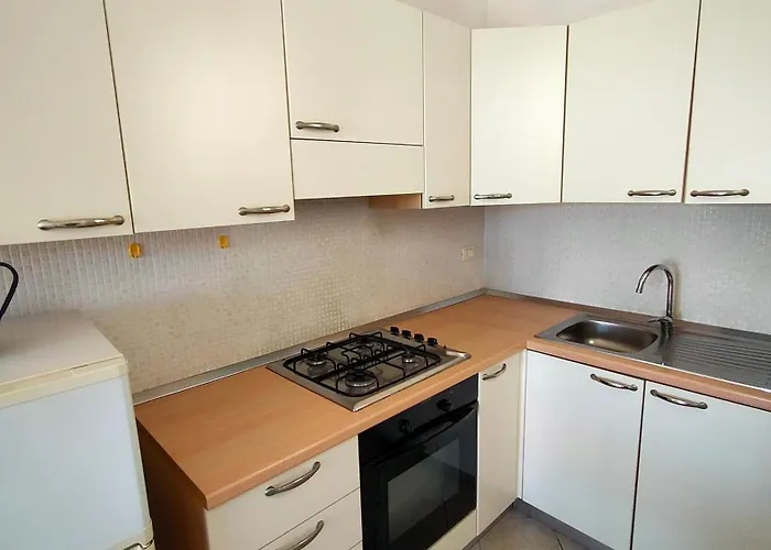 P313 Nr 105 Trilocale Sul Mare Con Ombrellone In Prima Fila * Marcelli