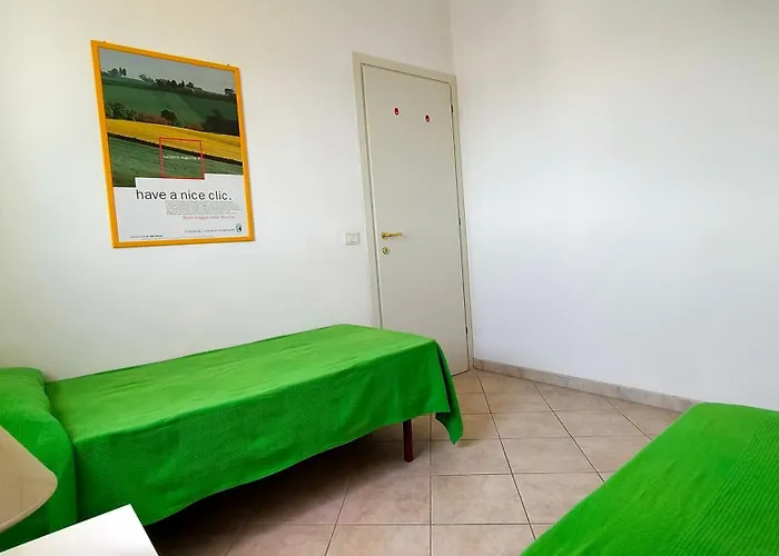 P313 Nr 105 Trilocale Sul Mare Con Ombrellone In Prima Fila *